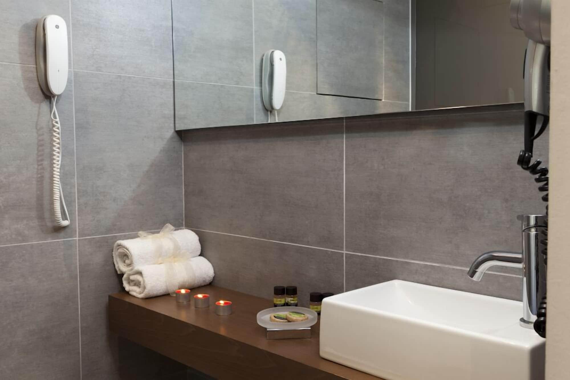 Oktober Downtown Boutique Hotel Rhodes City Екстер'єр фото