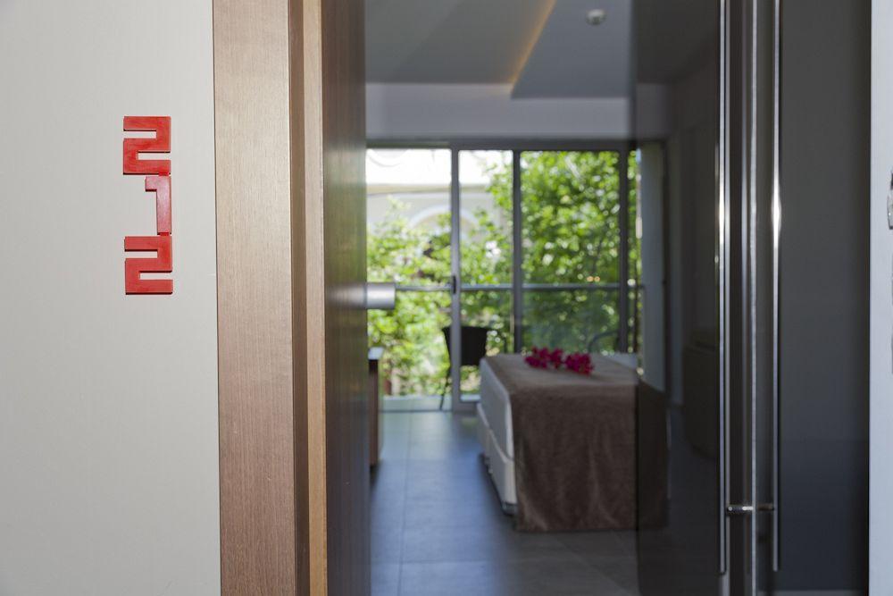 Oktober Downtown Boutique Hotel Rhodes City Екстер'єр фото